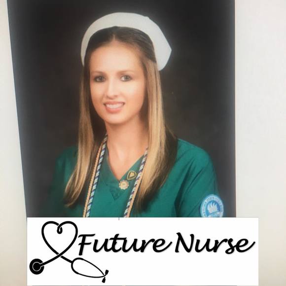 Meet your Posher, Leandra - Picture 1 of 1